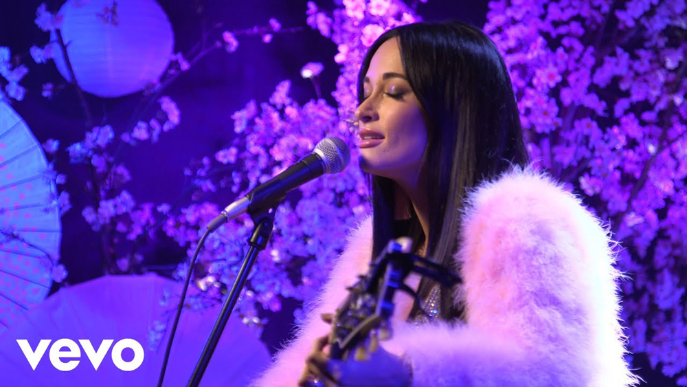 Kacey Musgraves – Slow Burn (Live From Tokyo)